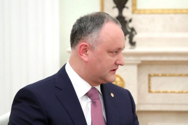 Додон временно отстранен от должности президента Молдавии