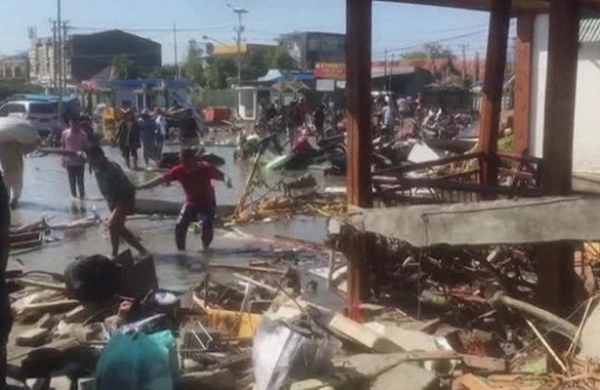 <br />
Индонезию сотрясают афтершоки после мощного цунами&nbsp<br />
